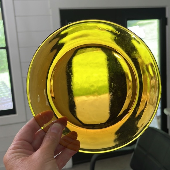 🍂4 Vintage KIG Indonesia Amber Glass Salad Plates🍂 - Picture 4 of 4